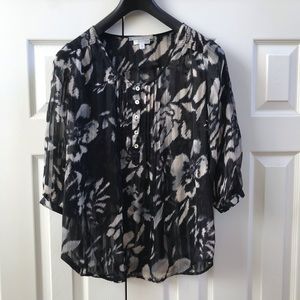 Pea in the Pod Maternity shirt